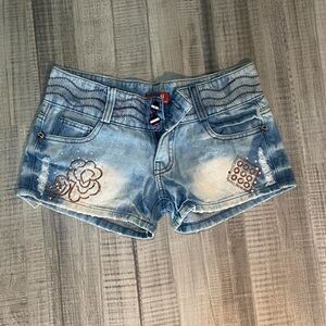 Dolce & Gabbana blue denim shorts with embroidery